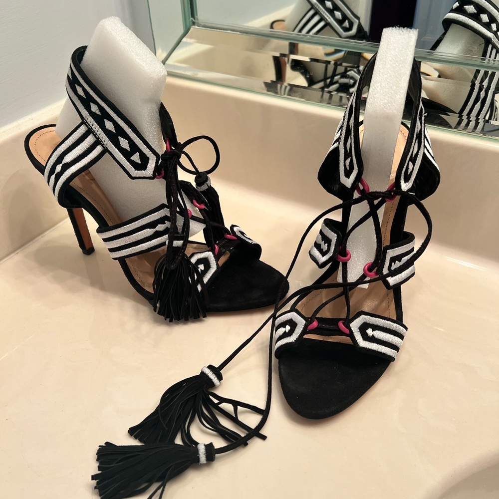 Schutz Black Suede Lace Up Fringe Heels size 7.5
